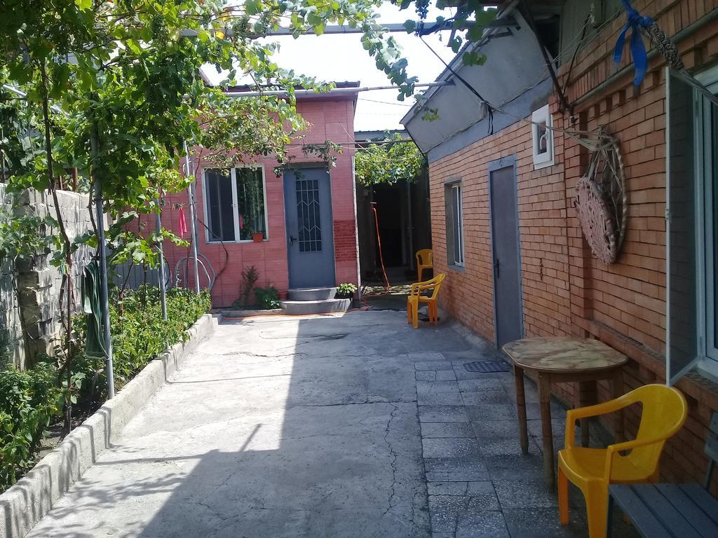 Guest House Gikacha Tbilisi Eksteriør bilde